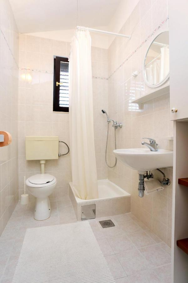 Family Friendly Seaside Apartments Razanj, Rogoznica - 10373 Exterior photo