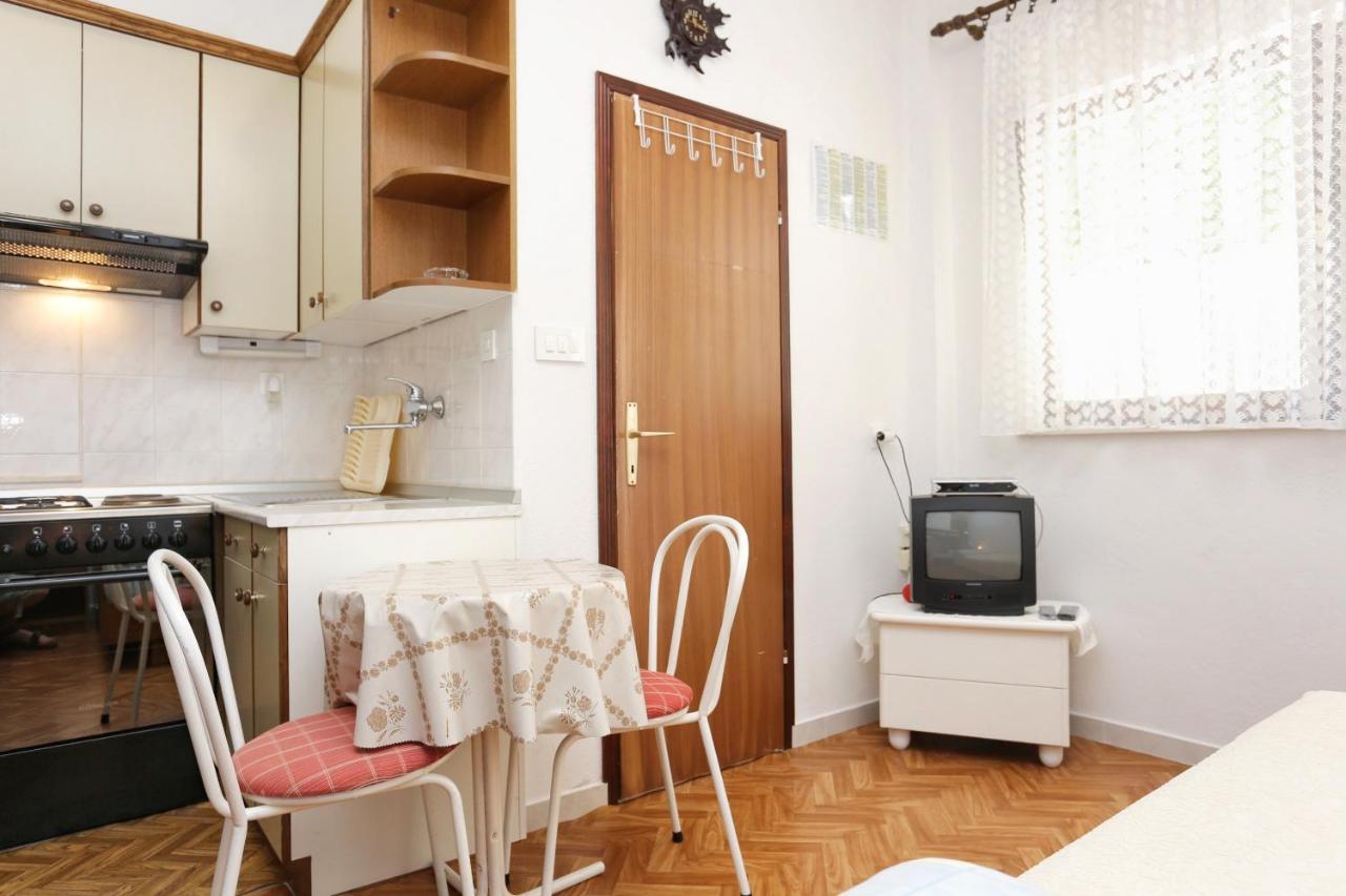 Family Friendly Seaside Apartments Razanj, Rogoznica - 10373 Exterior photo