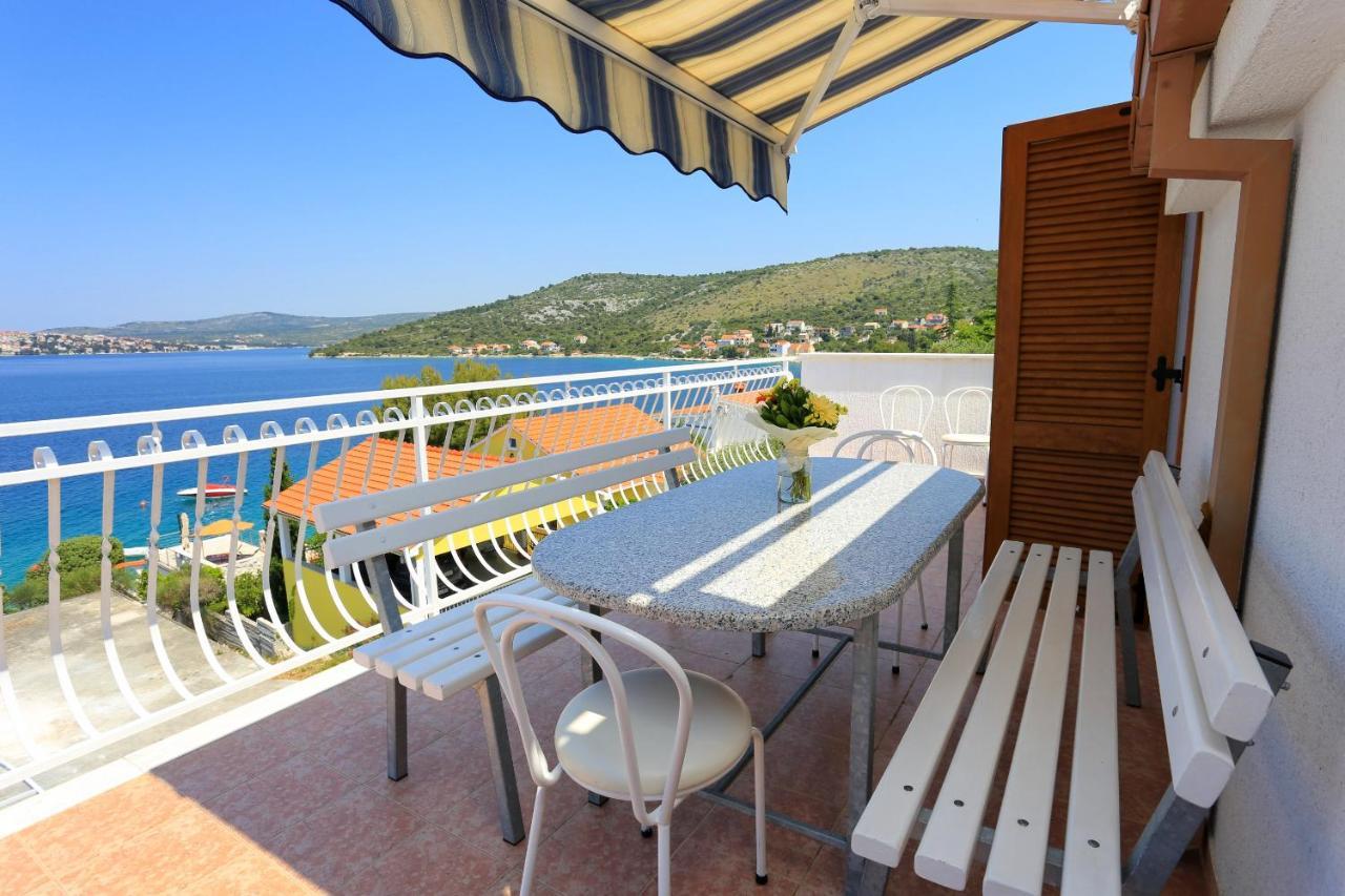 Family Friendly Seaside Apartments Razanj, Rogoznica - 10373 Exterior photo
