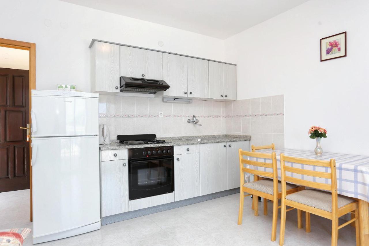 Family Friendly Seaside Apartments Razanj, Rogoznica - 10373 Exterior photo